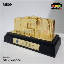 MB09 Miniatur Gedung Universitas Ahmad Dahlan Yogyakarta