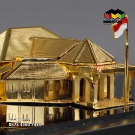 MB23 Souvenir Miniatur Kantor Bupati Puncak Jaya