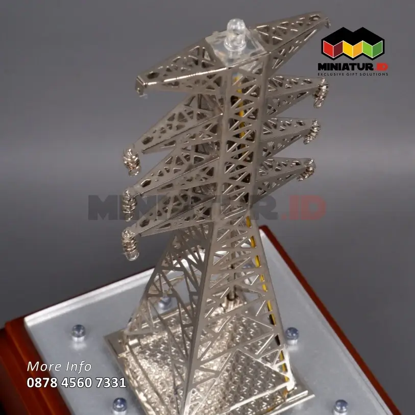 Detail Souvenir Miniatur Tower Transmisi UIP Jawa Bagian Timur & Bali