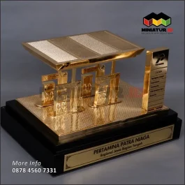 MTG46 Miniatur Logam SPBU Patra Niaga
