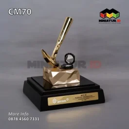CM70 Miniatur Palu Geologi & Kompas