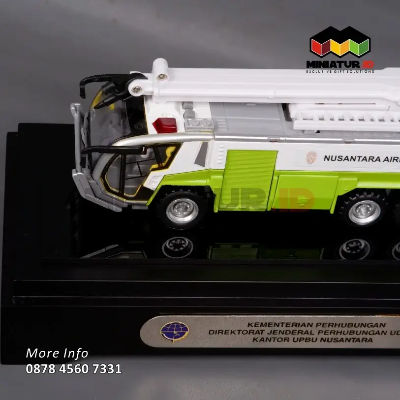 Detail MK70 Miniatur Mobil Pemadam Nusantara Airport