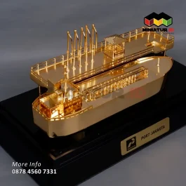 MK71 Miniatur Kapal Tanker & Dermaga Pertamina Port Jakarta
