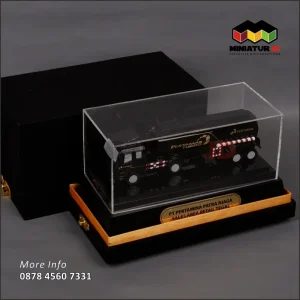 Box MK67 Miniatur Truk Tangki Pertamina Patra Niaga