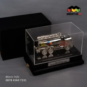 Box MK69 Miniatur Kendaraan Truk Tangki Bagitani