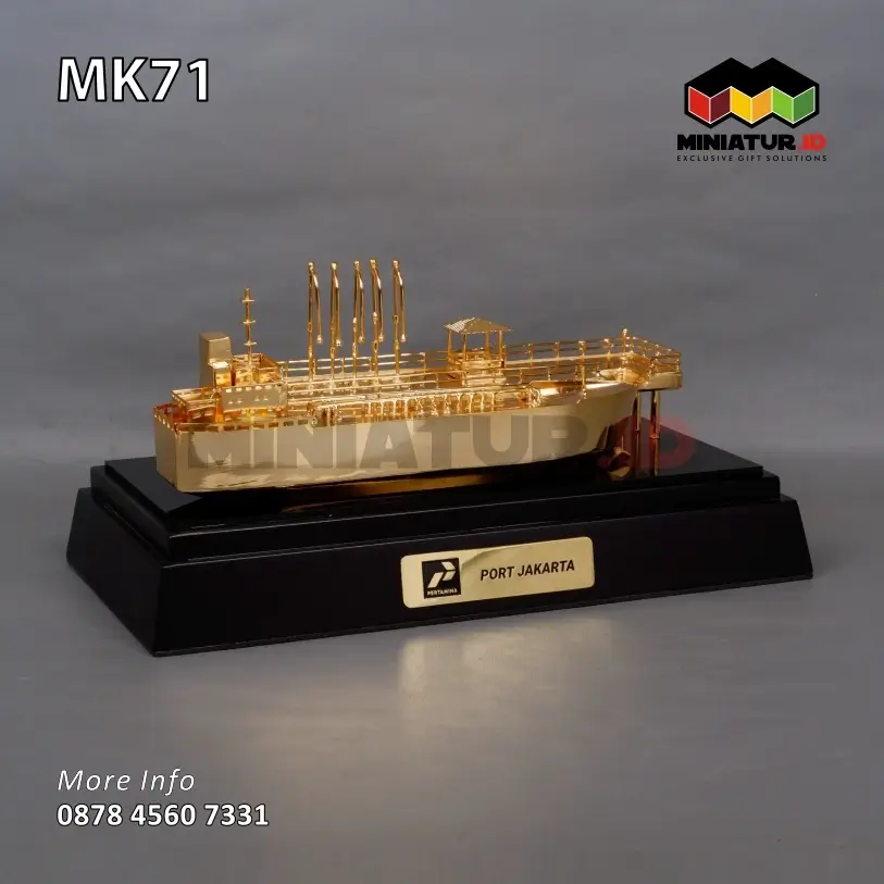 Miniatur Kapal Tanker & Dermaga Pertamina Port Jakarta